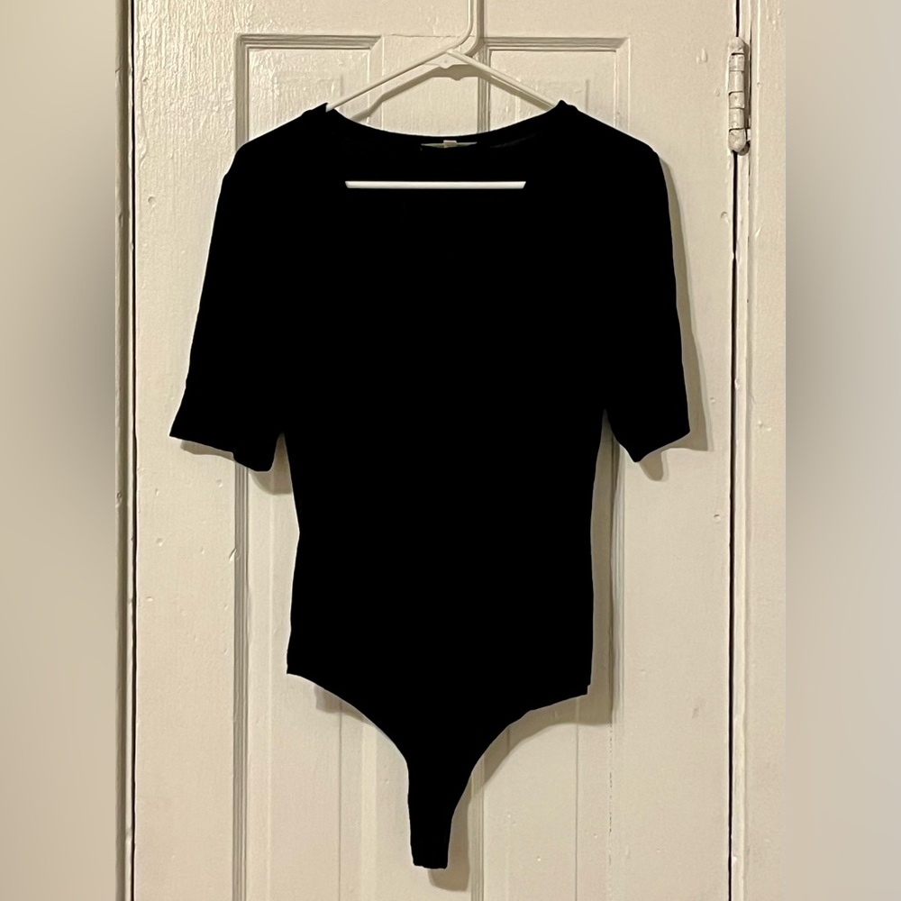 Gianni Bini V Neck Short Sleeve Black Ribbed Bodysuit